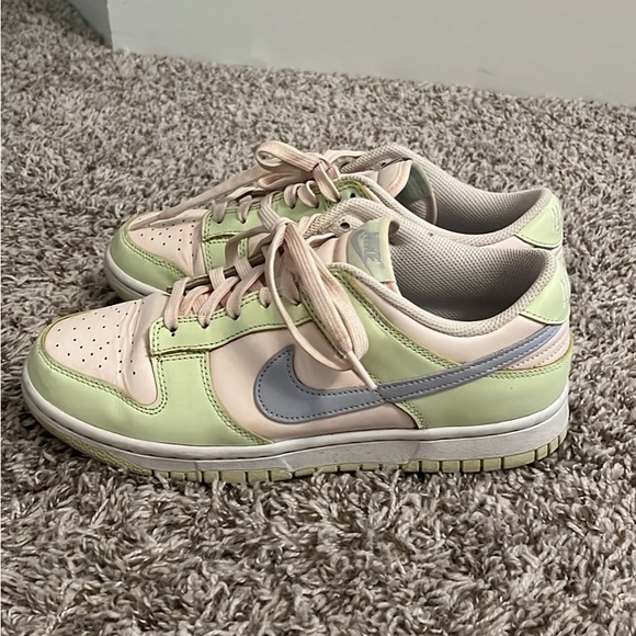 Nike Shoes - Women’s Nike dunks size 9